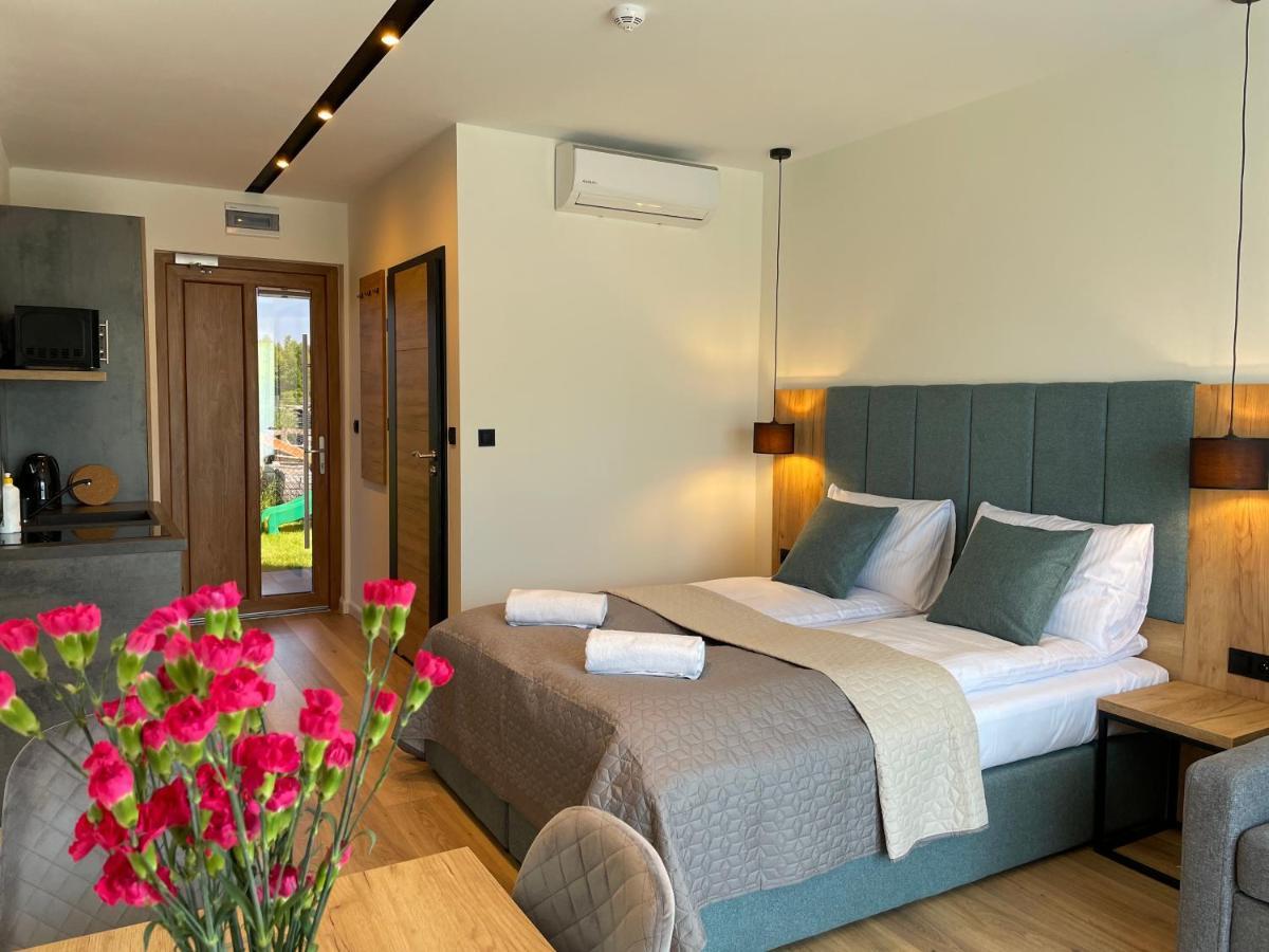 Hotel Royal Blue Port Rowy  Esterno foto